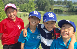 キッズゴルフのレッスン風景